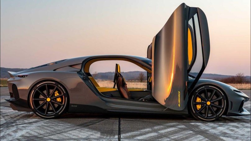 Гиперкар Koenigsegg 2020