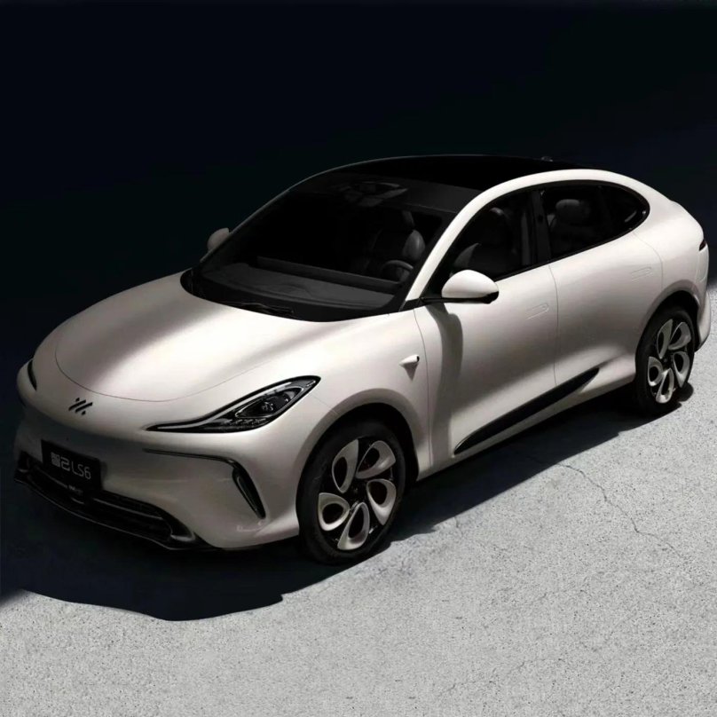 Zhiji кроссовер