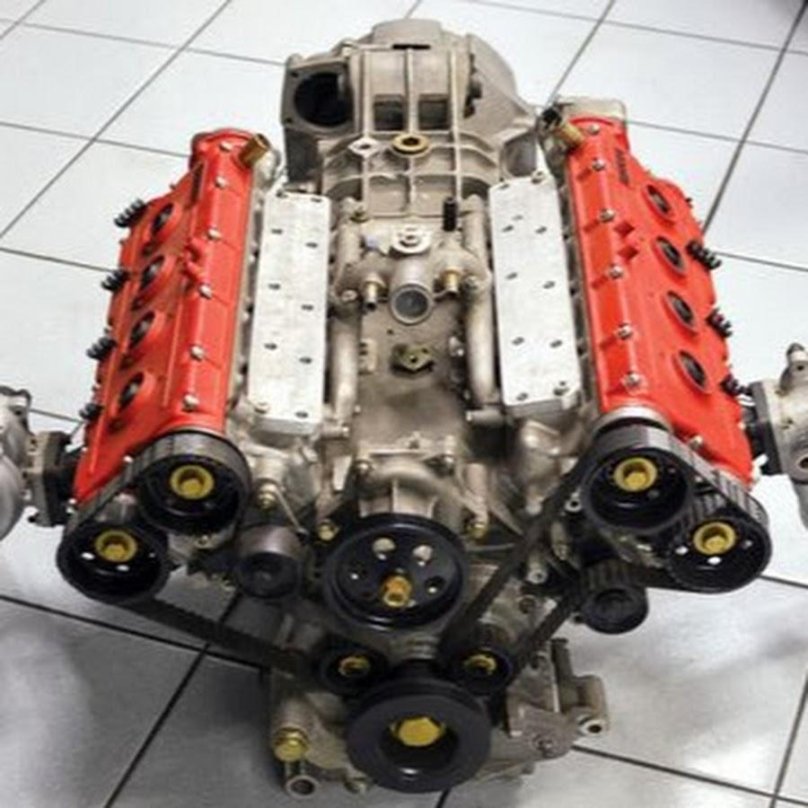 Двигатель Ferrari v8