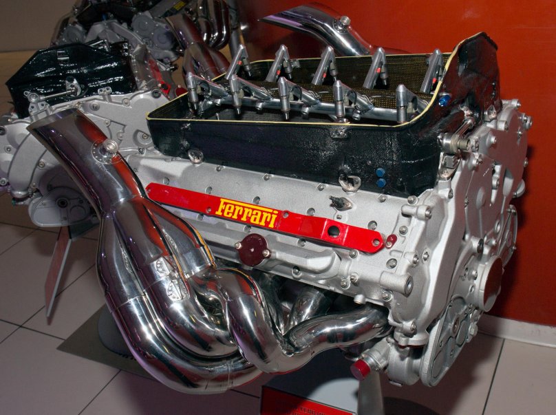 Ferrari f50 engine