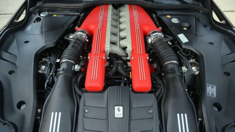 Мотор Феррари f40