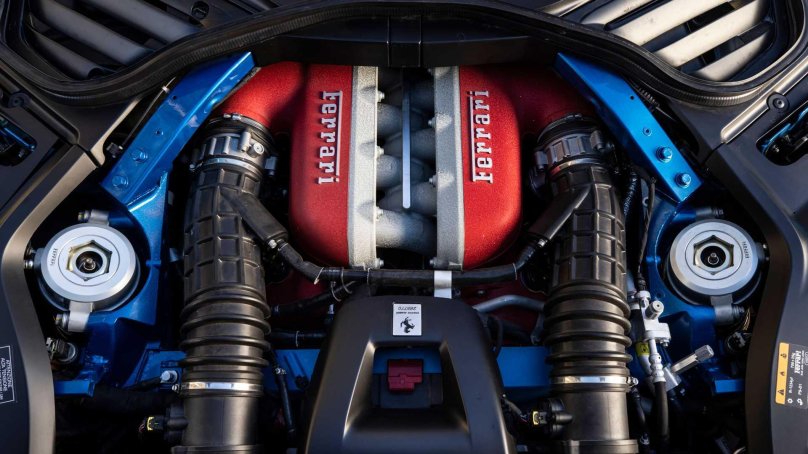 Ferrari Purosangue двигатель