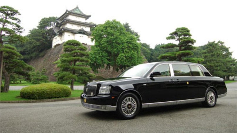 Toyota Century Royal императора Японии