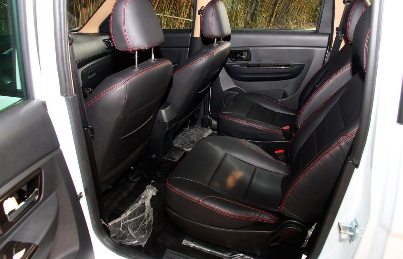 Минивэн Лифан салон