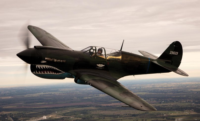 P 40 Warhawk самолет