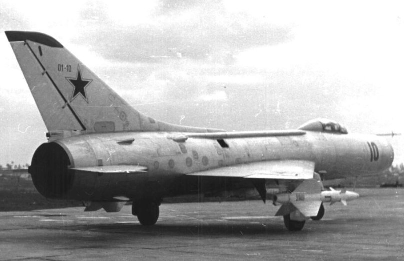 Истребитель-перехватчик Су-9