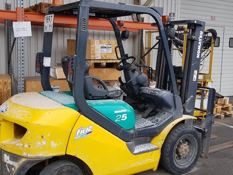 Погрузчик Komatsu fd25t-16