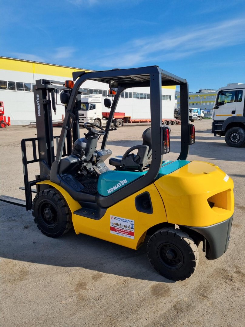 Вилочный погрузчик Komatsu fd25