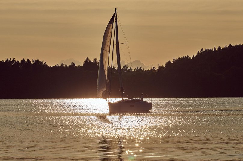 Яхта солнце