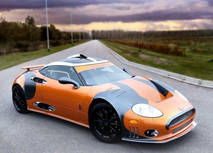 Машина Spyker c8