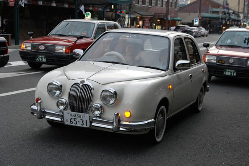Mitsuoka viewt