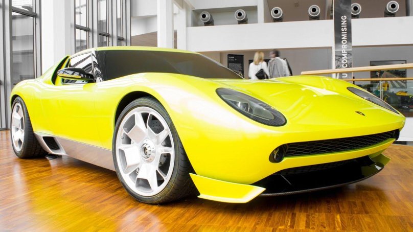 Lamborghini Miura 2022