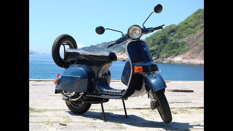 Скутер Bajaj Chetak