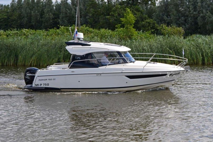 Паркер 750 Cabin Cruiser