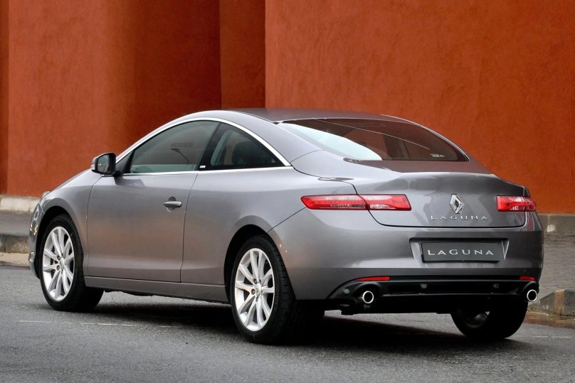 Renault Laguna Coupe 2012