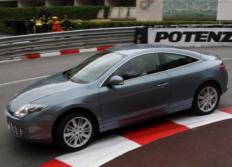 Renault Laguna 3 купе