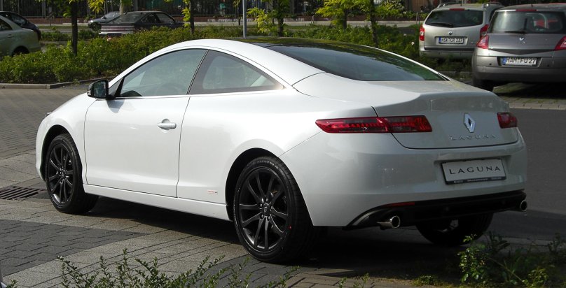 Renault Laguna Coupe 2015