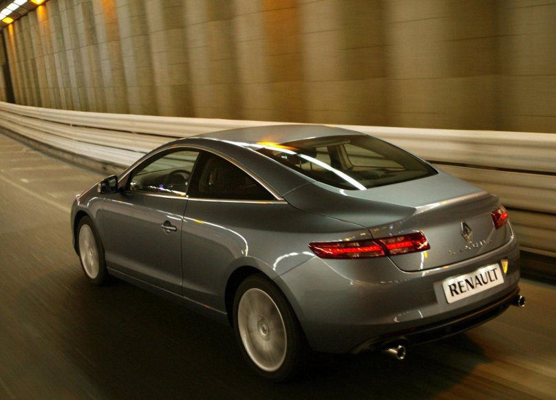 Renault Laguna 3 купе