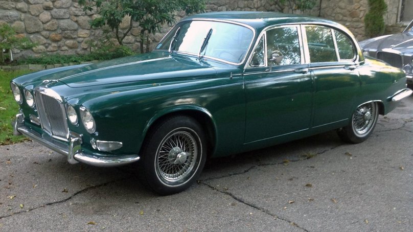 Jaguar 420 and Daimler Sovereign (1966–1969)