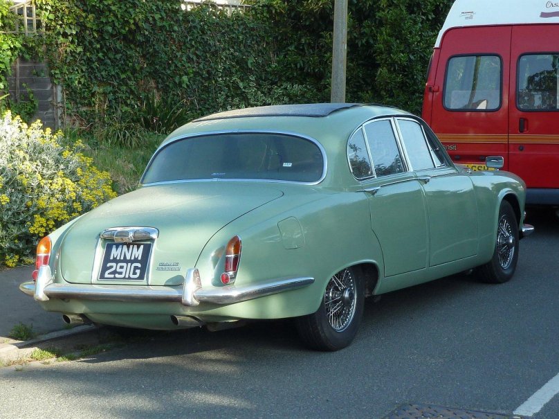 Daimler Sovereign (1966-83)