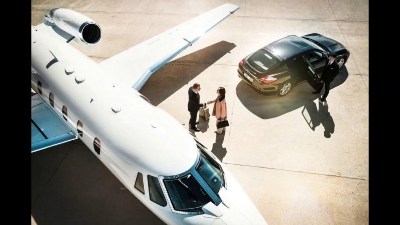 Частный самолет и Роллс Ройс
