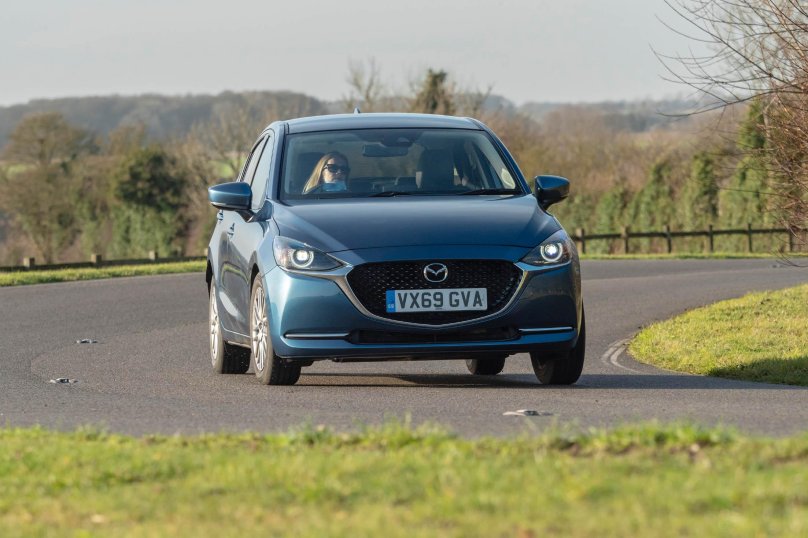 Мазда 2 2019