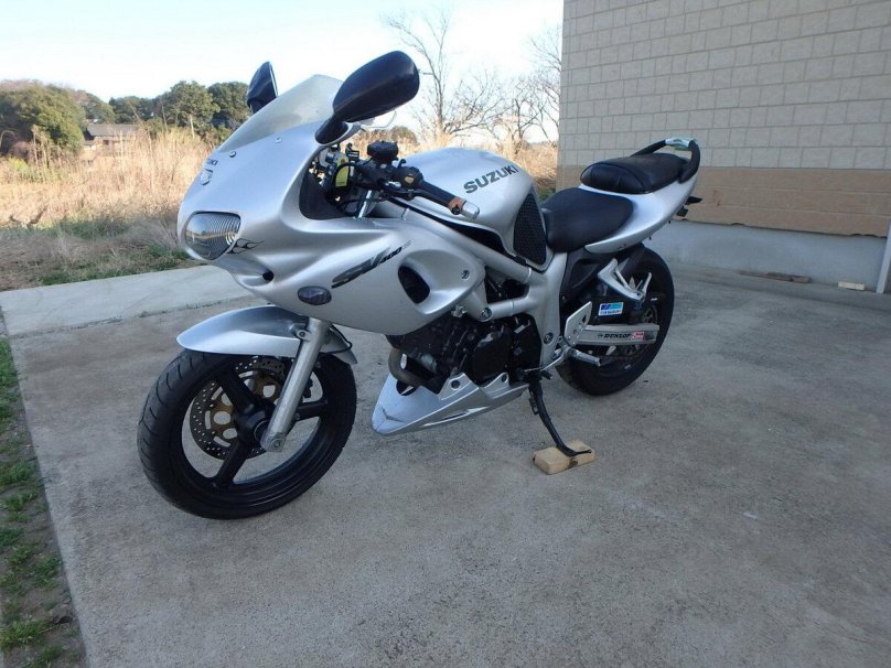 Suzuki sv400s