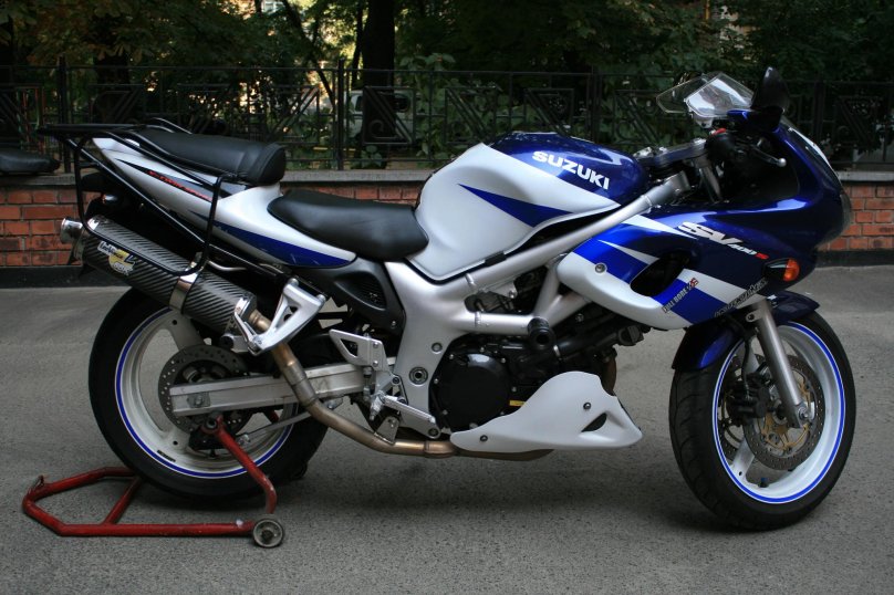 Suzuki sv400s