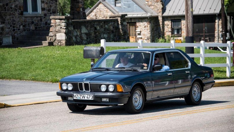 BMW 7 e23