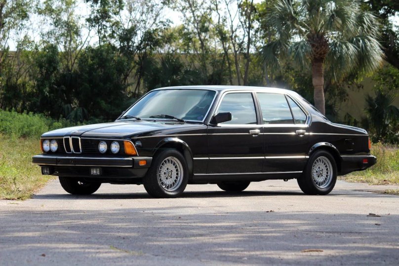 BMW 7 e23
