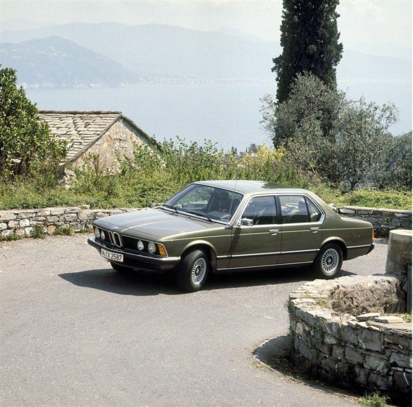 BMW 733i e23