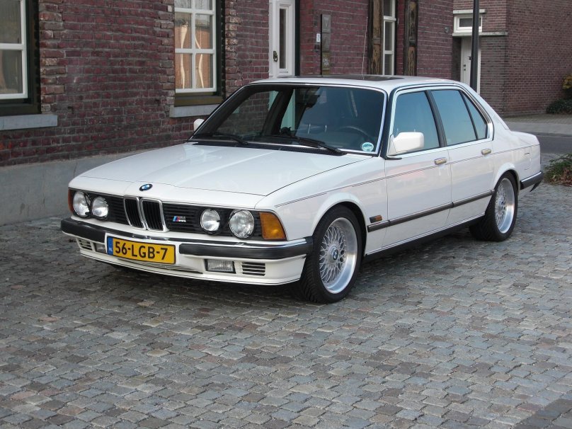 BMW e23
