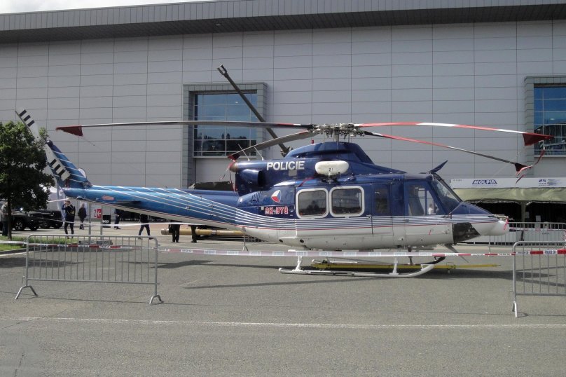 Bell 412 вертолет