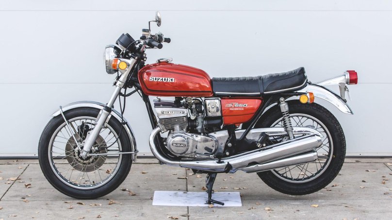 Suzuki gt550