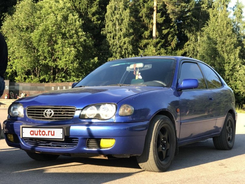 Toyota Corolla e110 хэтчбек