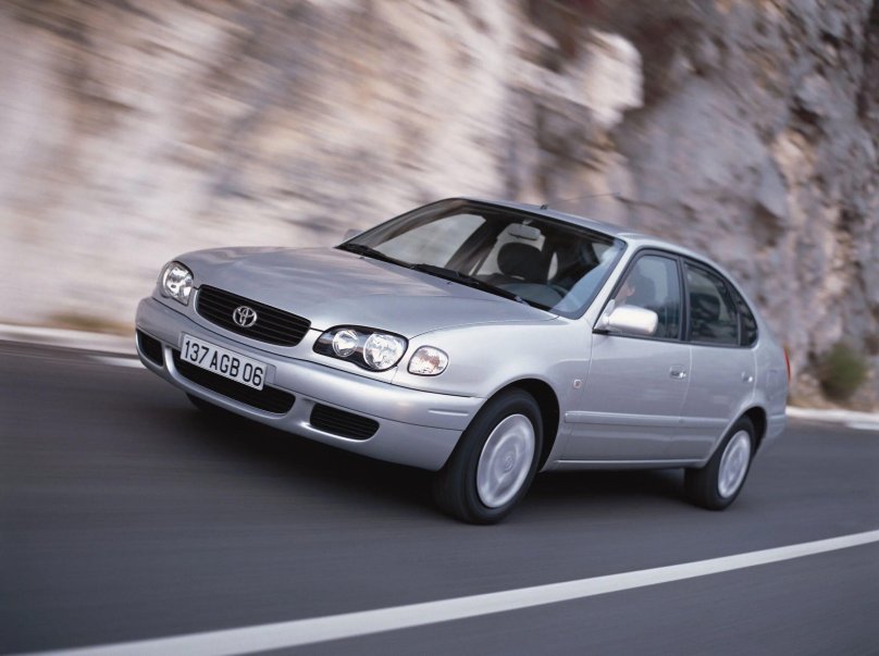 Toyota Corolla e110 2000