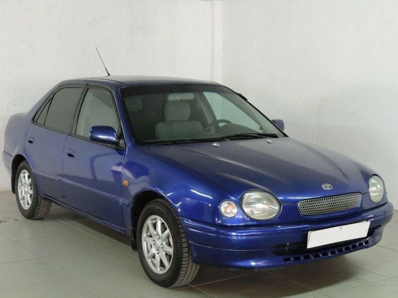 Toyota Corolla e110 хэтчбек