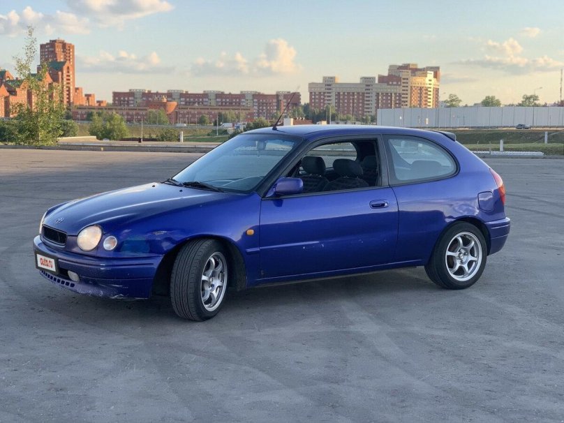 Toyota Corolla e110 хэтчбек