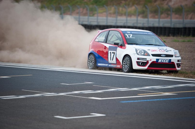 Алексей Басов гонщик