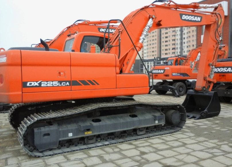 Doosan dx225lca
