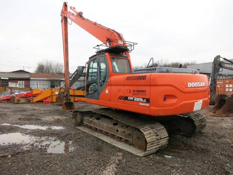 Экскаватор Doosan 225
