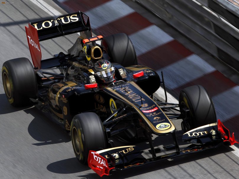 Формула 1 Лотус-Рено 2011