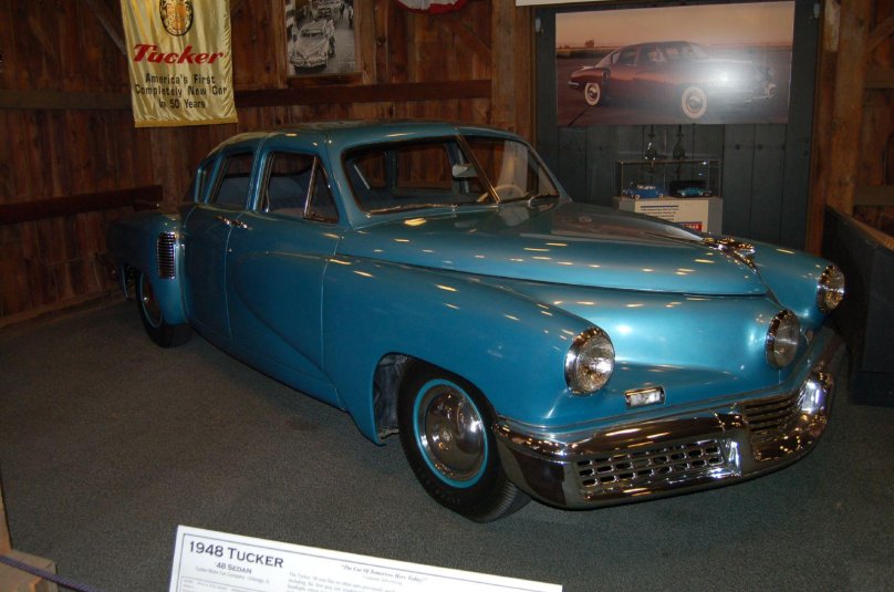 Такер Торпедо 1948 интерьер