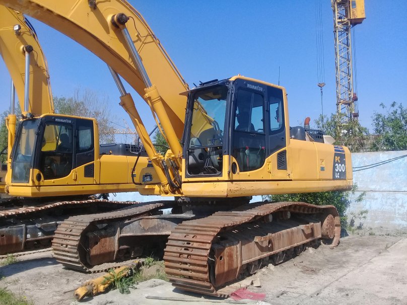 Гусеничный экскаватор Komatsu pc300
