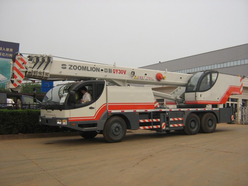 Зумлион кран 30 тонн