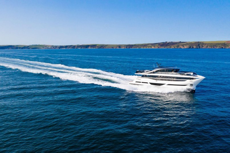 Яхта Princess 15 метров