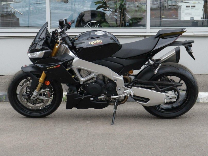 Aprilia Tuono v4 Factory 2022