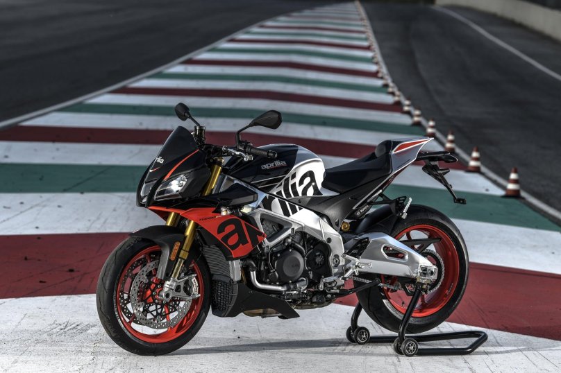 Априлия Туоно 1100 v4