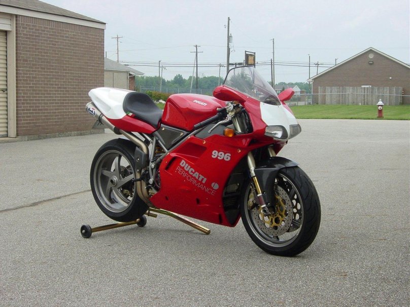 Ducati 996 мотоцикл