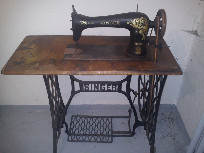 Швейная машинка Зингер 16к33